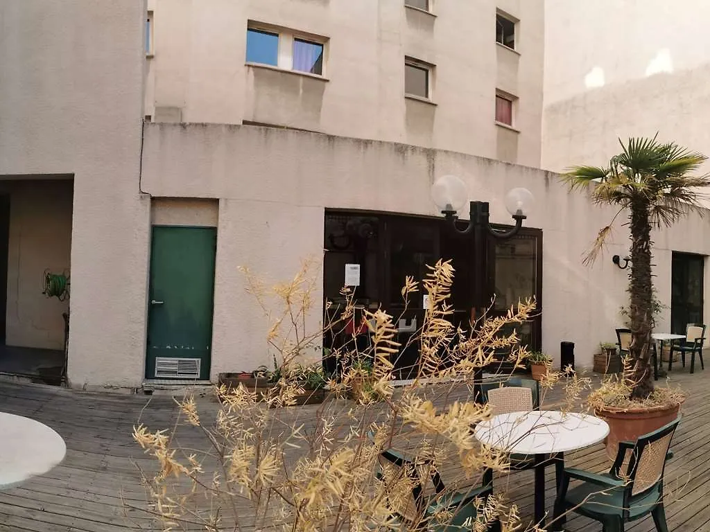 Ibis Marseille Centre Prefecture Hotel 3*,