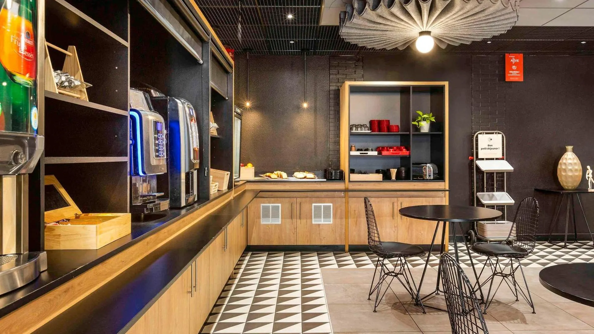 Hotel Ibis Marseille Centre Prefecture