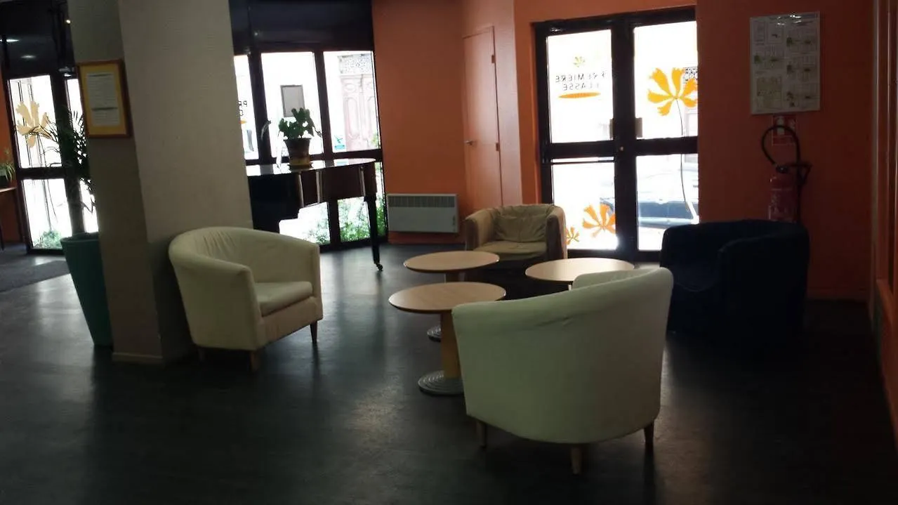Ibis Marseille Centre Prefecture Hotel 3*,