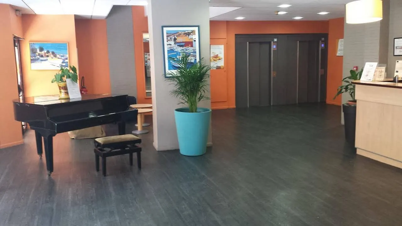 Hotel Ibis Marseille Centre Prefecture 3*,
